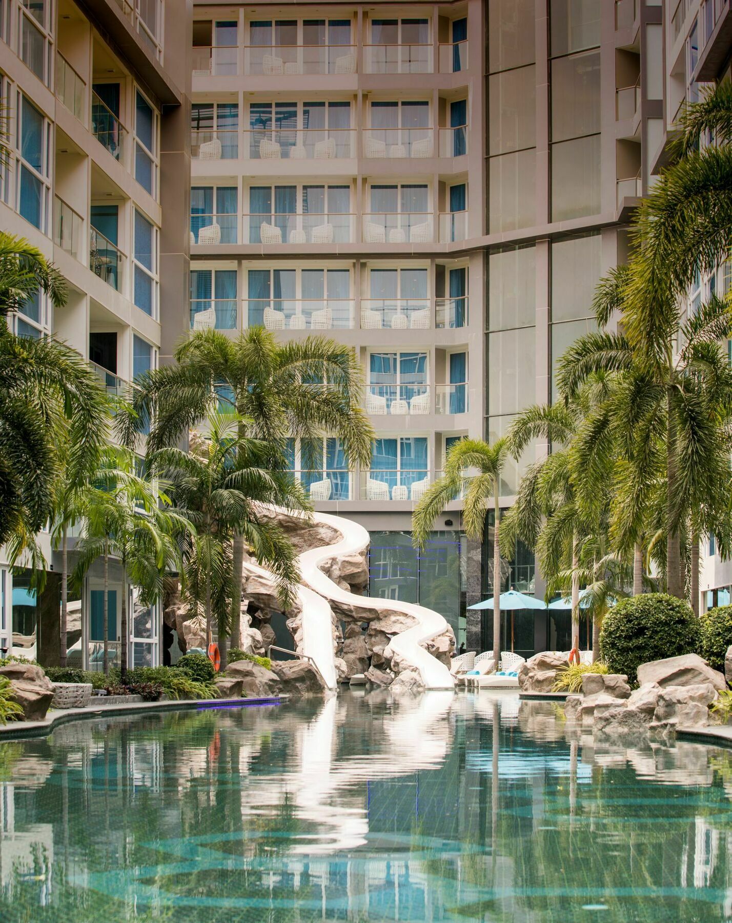 Centara Azure Hotel Pattaya Exteriör bild